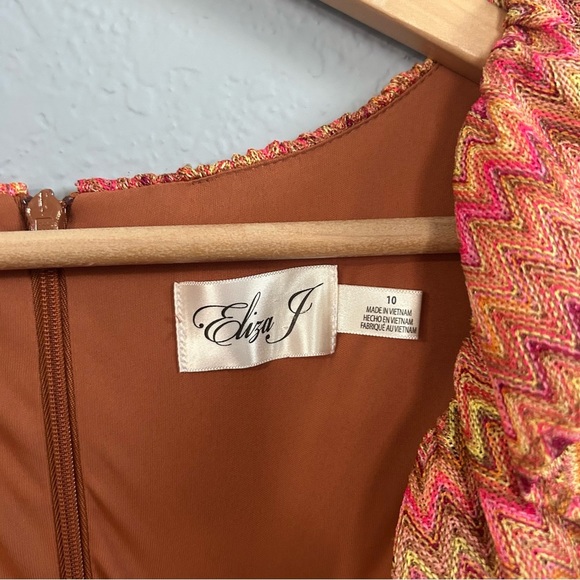 Eliza J Chevron Striped Maxi Dress - Picture 7 of 10